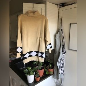 Retro turtleneck with diamond detail pattern